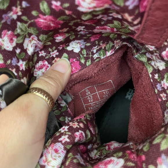 Dr Martens Triumph 1914 Floral Cherry Red Boot US 10 - Picture 6 of 7